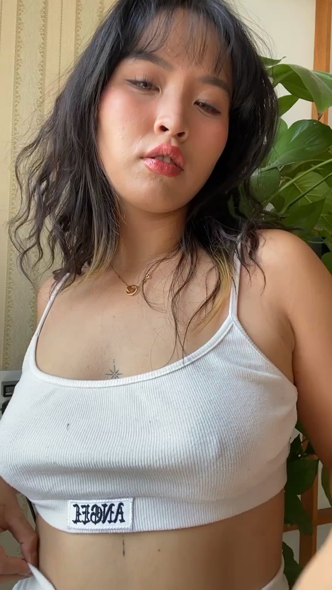 Asian porn video with onlyfans model leeanfoxxx <strong>@leeanfoxxx</strong>