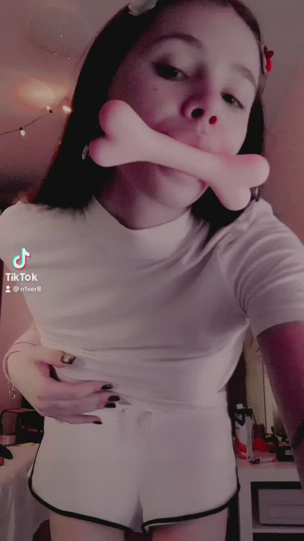 Teen porn video with onlyfans model Leeolm <strong>@frooooju</strong>