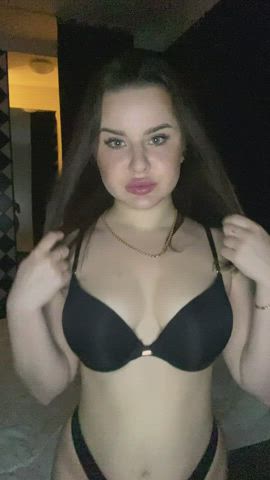 Boobs porn video with onlyfans model leylaluxxx <strong>@leyla.luxxx</strong>