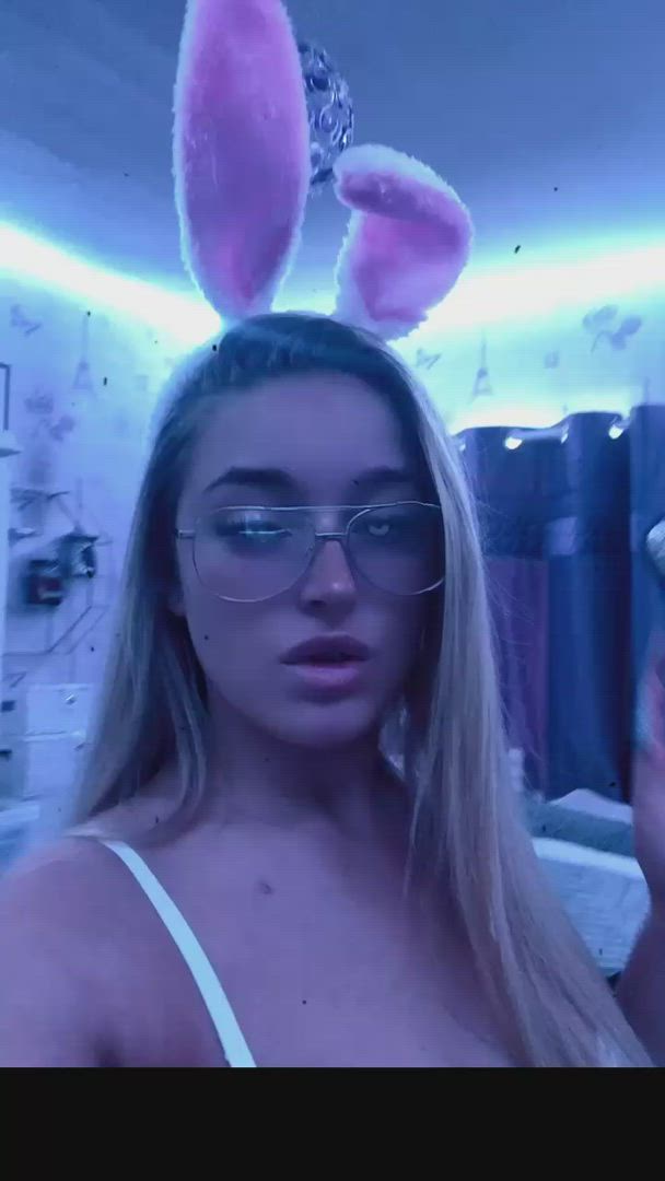 Bunny porn video with onlyfans model lightmilf86 <strong>@diamondcrystalx</strong>