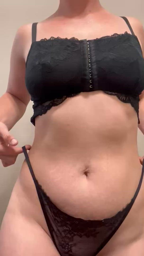 Tits porn video with onlyfans model lizmartin69 <strong>@liz.martin69</strong>