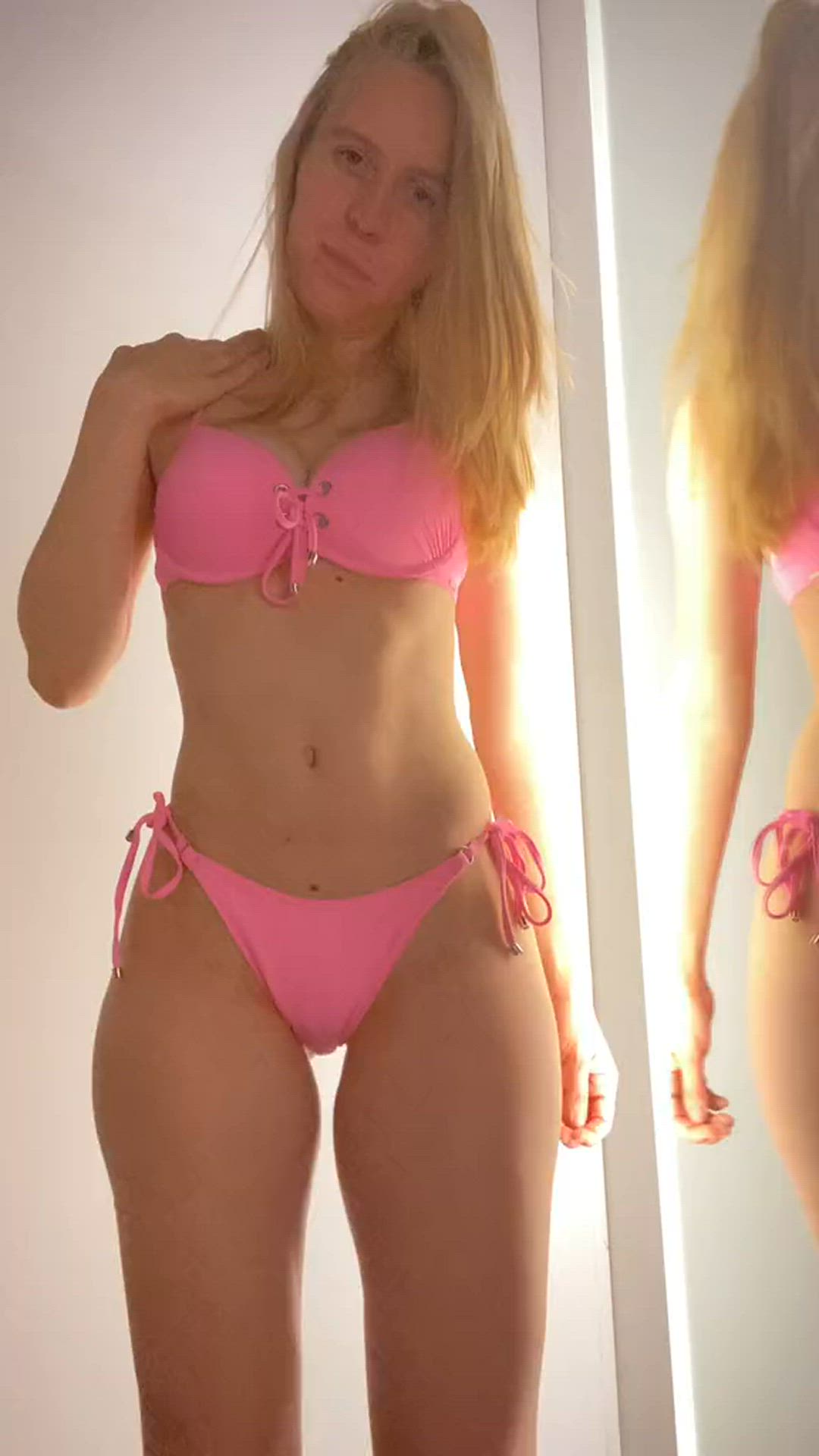 Blonde porn video with onlyfans model lola.gaze <strong>@lola.gaze</strong>