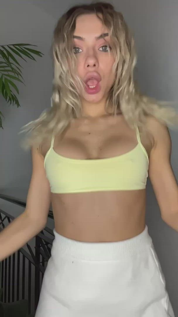 Big Tits porn video with onlyfans model Lulu_Vip <strong>@action</strong>