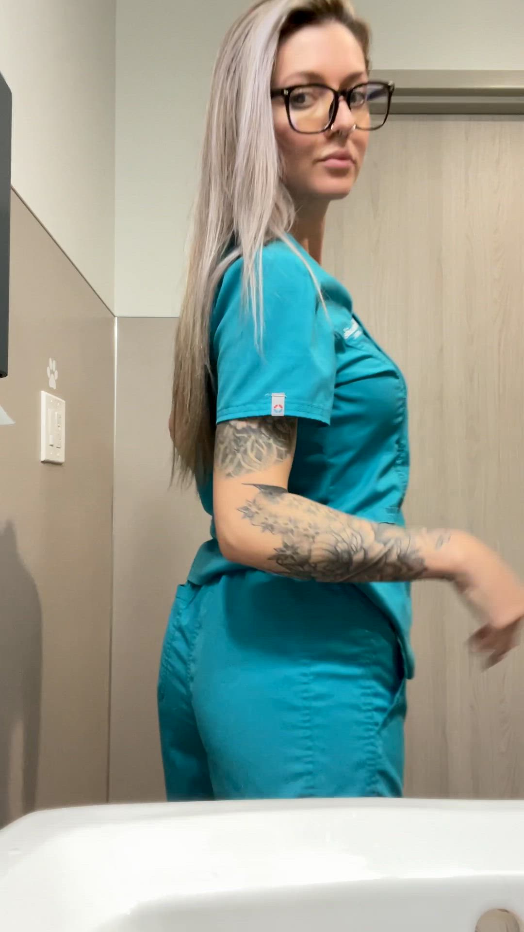 Ass porn video with onlyfans model lunamoonxx <strong>@lunamoonxx</strong>