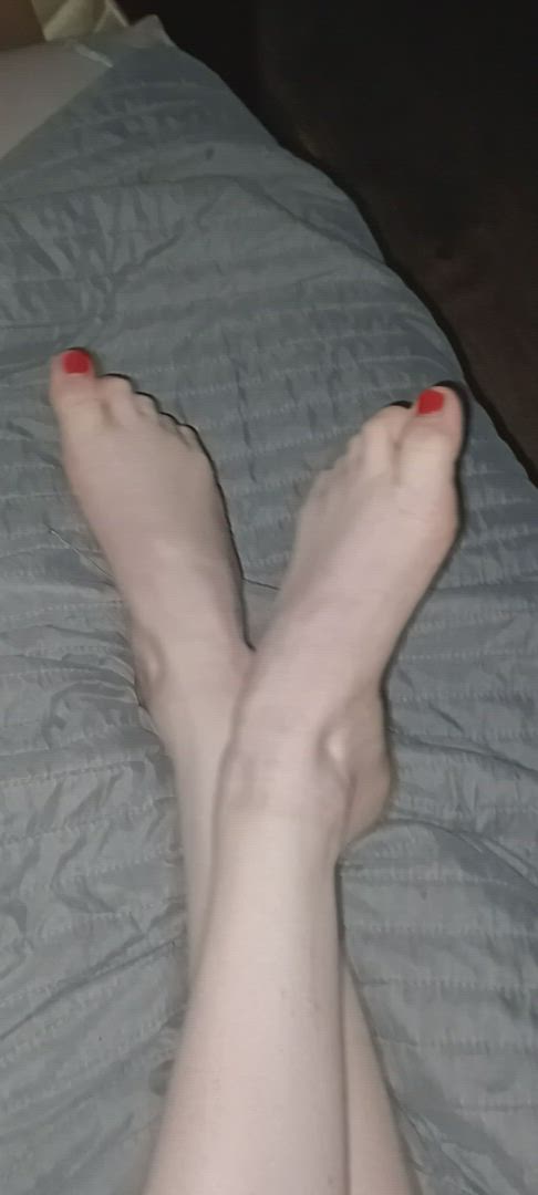 Feet porn video with onlyfans model LunaStonePics <strong>@lunastonevip</strong>