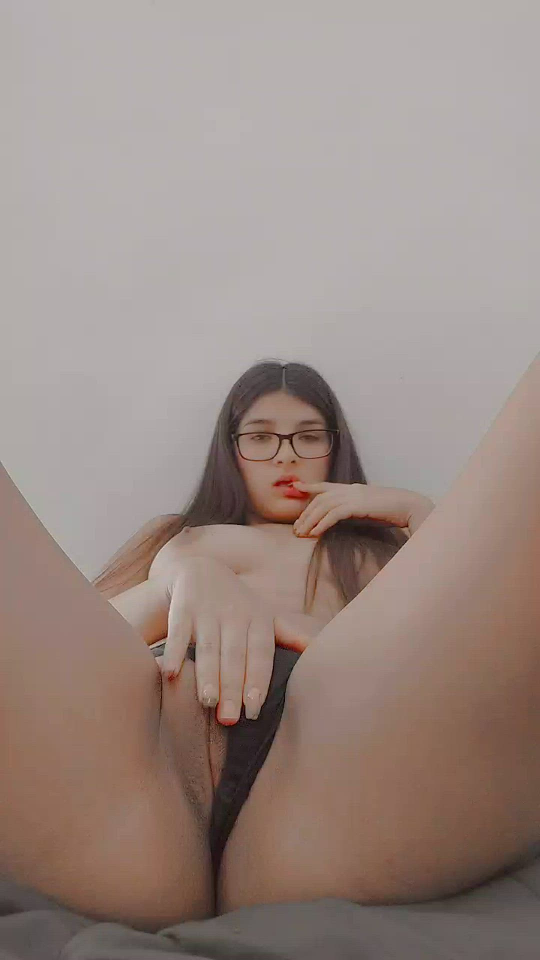 Pussy porn video with onlyfans model luuusol <strong>@luu_vc</strong>