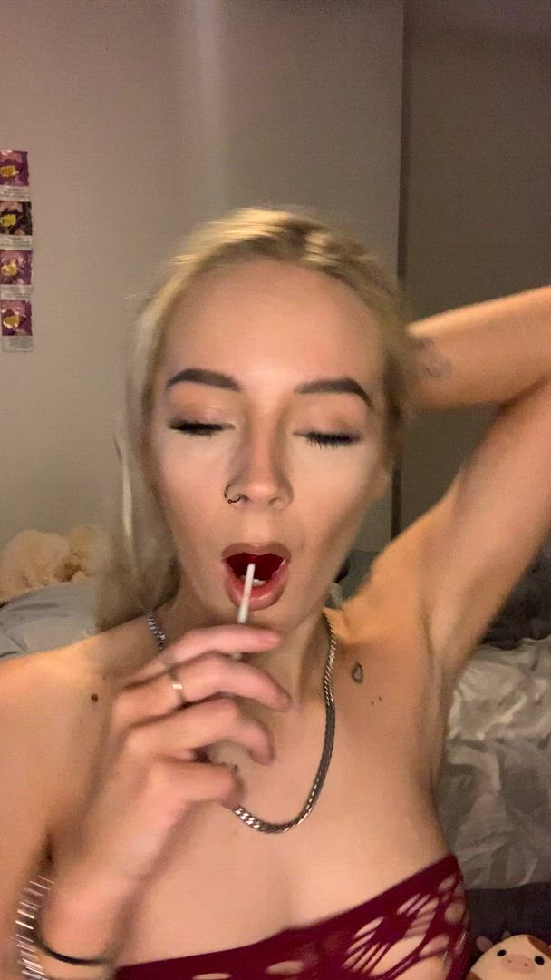 Dildo porn video with onlyfans model madilyxo <strong>@madilyxo</strong>