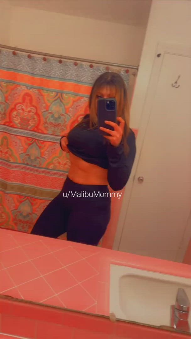 Big Tits porn video with onlyfans model Malibu_Mommy <strong>@malibu_mommy</strong>