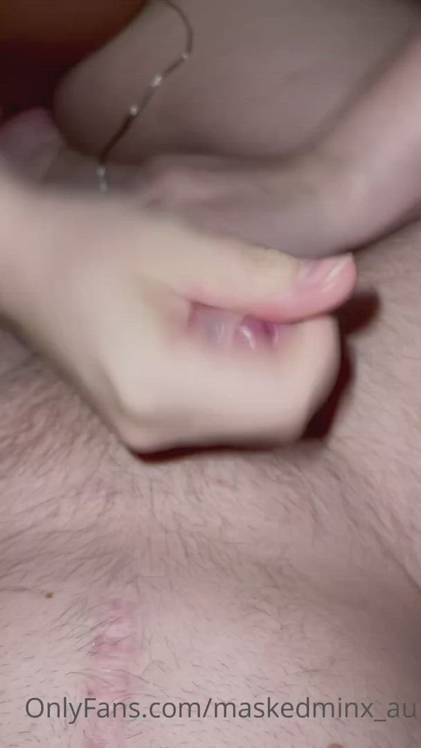Ballbusting porn video with onlyfans model MaskedminxAU <strong>@maskedminx_au</strong>