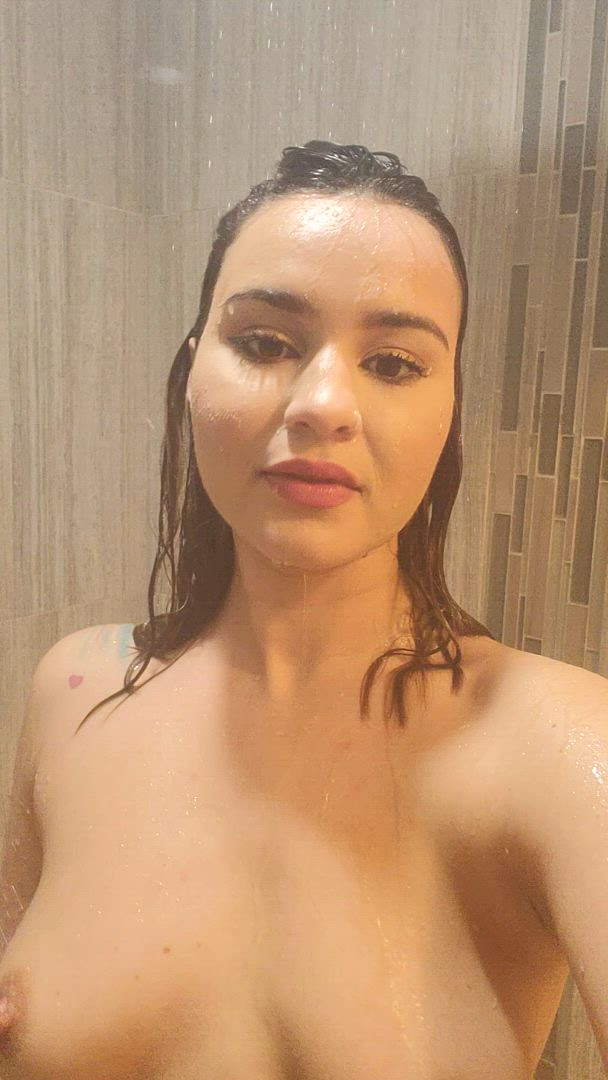 Shower porn video with onlyfans model miamirandapremium <strong>@iammiamiranda</strong>