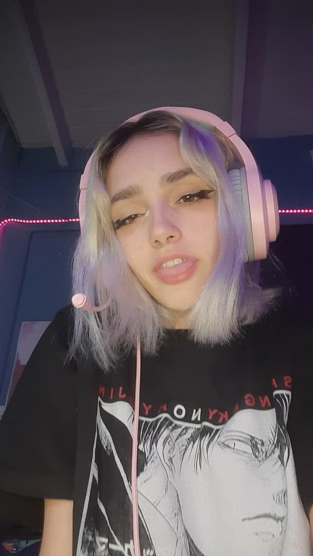 18 Years Old porn video with onlyfans model Miauwu <strong>@littledoll420uwu</strong>