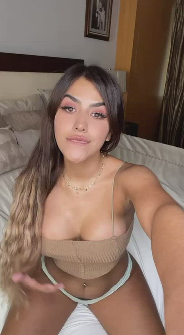 Amateur porn video with onlyfans model Michelle-Wild <strong>@michelllewiild</strong>