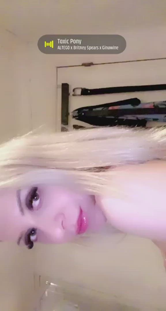 Tease porn video with onlyfans model Missjuly <strong>@blondymissjuly</strong>