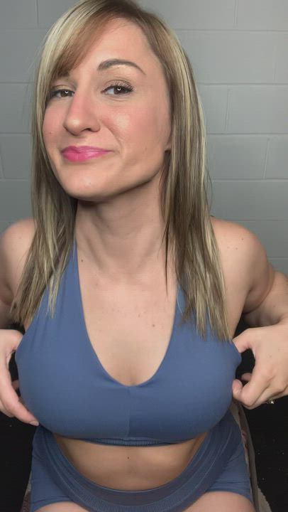 Flashing porn video with onlyfans model Mistress lilly <strong>@sayplease321</strong>