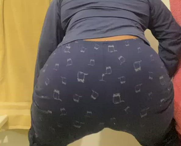 Big Ass porn video with onlyfans model Ofcheekygyalnia <strong>@cheekygyalnia</strong>