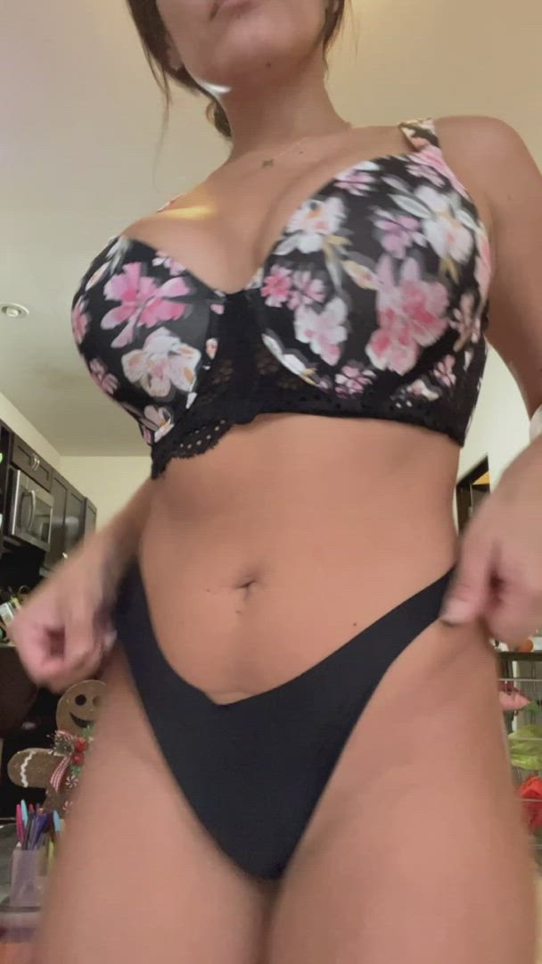 Amateur porn video with onlyfans model oliviamendez <strong>@oye.mendez</strong>