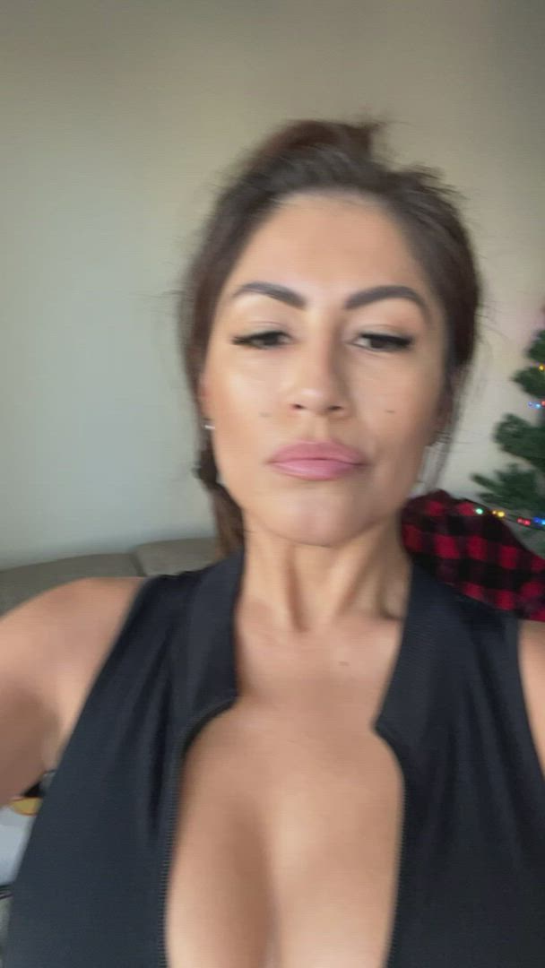 Latina porn video with onlyfans model oliviamendez <strong>@oye.mendez</strong>