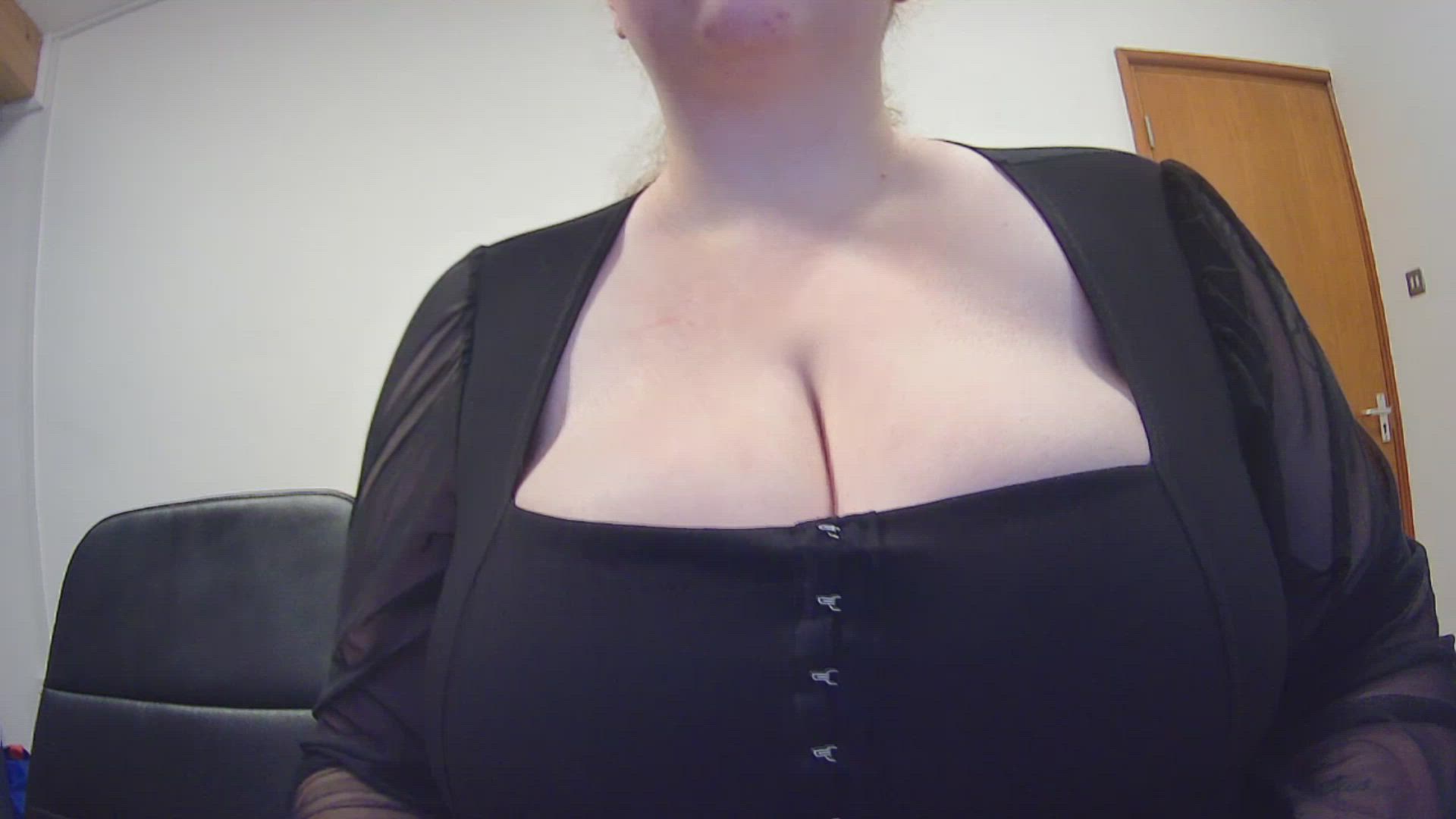 BBW porn video with onlyfans model AliGlitter <strong>@aliglitter</strong>
