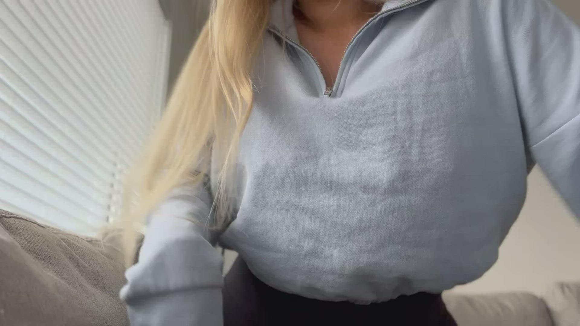 Titty Drop porn video with onlyfans model bratttybabexxx <strong>@bratttybabexxx</strong>
