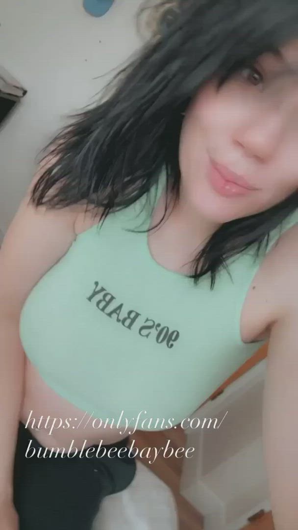 Boobs porn video with onlyfans model Bumblebeebaybee <strong>@bumblebeebaybee</strong>