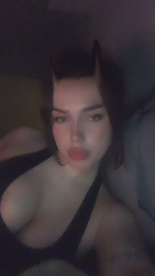 Hotel porn video with onlyfans model Carotheangel <strong>@carotheangel</strong>
