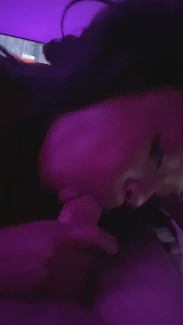 Blowjob porn video with onlyfans model DaddyzLilDolly <strong>@daddyzlildolly</strong>
