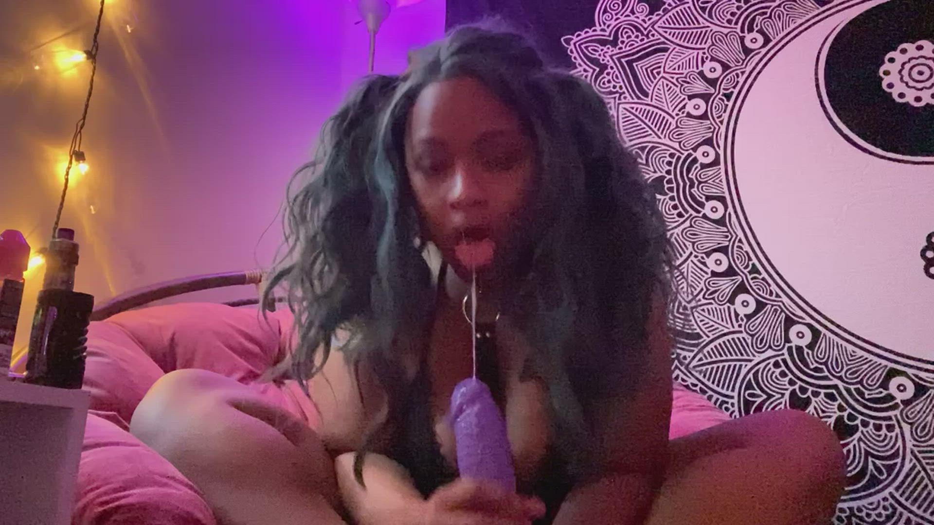 Dildo porn video with onlyfans model DaddyzLilDolly <strong>@daddyzlildolly</strong>