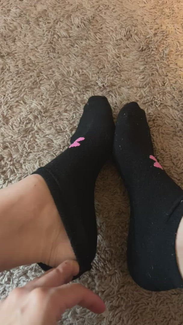 Feet porn video with onlyfans model dulcedecat <strong>@dulcedecat</strong>