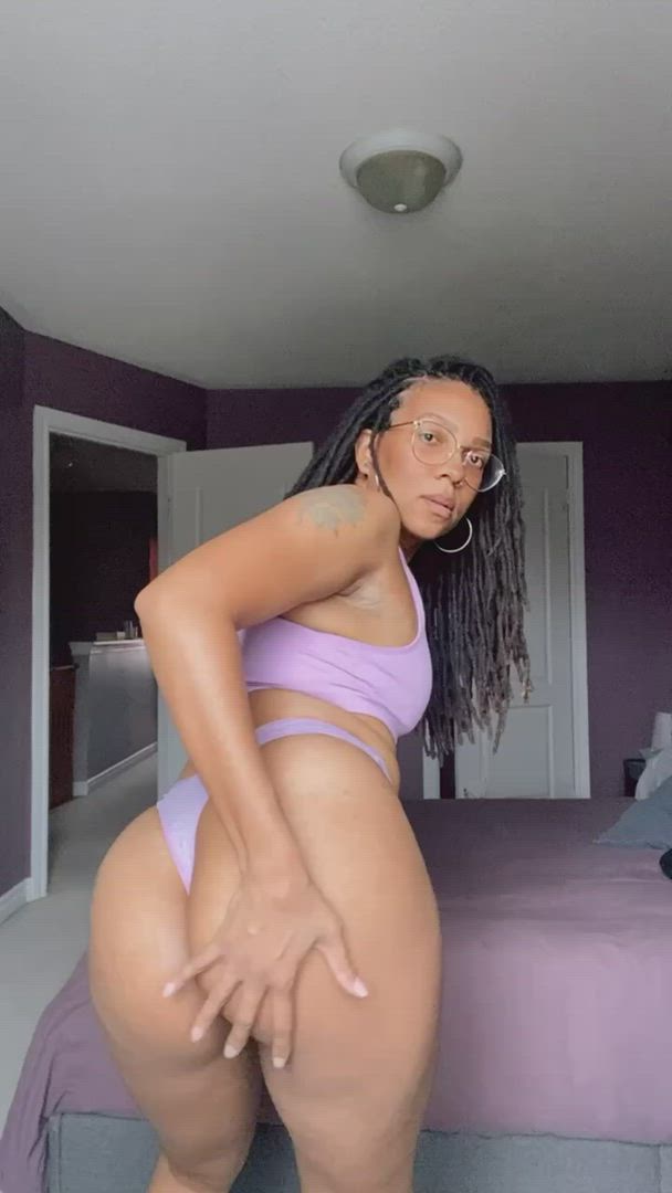 Ass porn video with onlyfans model IamKiraKadence <strong>@iamkirakadence</strong>