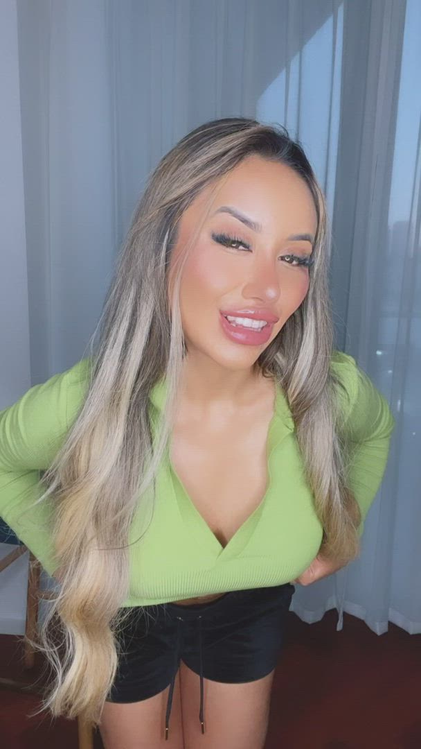 Girls porn video with onlyfans model itsstephania <strong>@itsstephania</strong>
