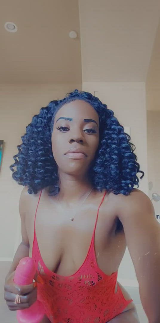 Ebony porn video with onlyfans model jollysparkling <strong>@slimhottie</strong>