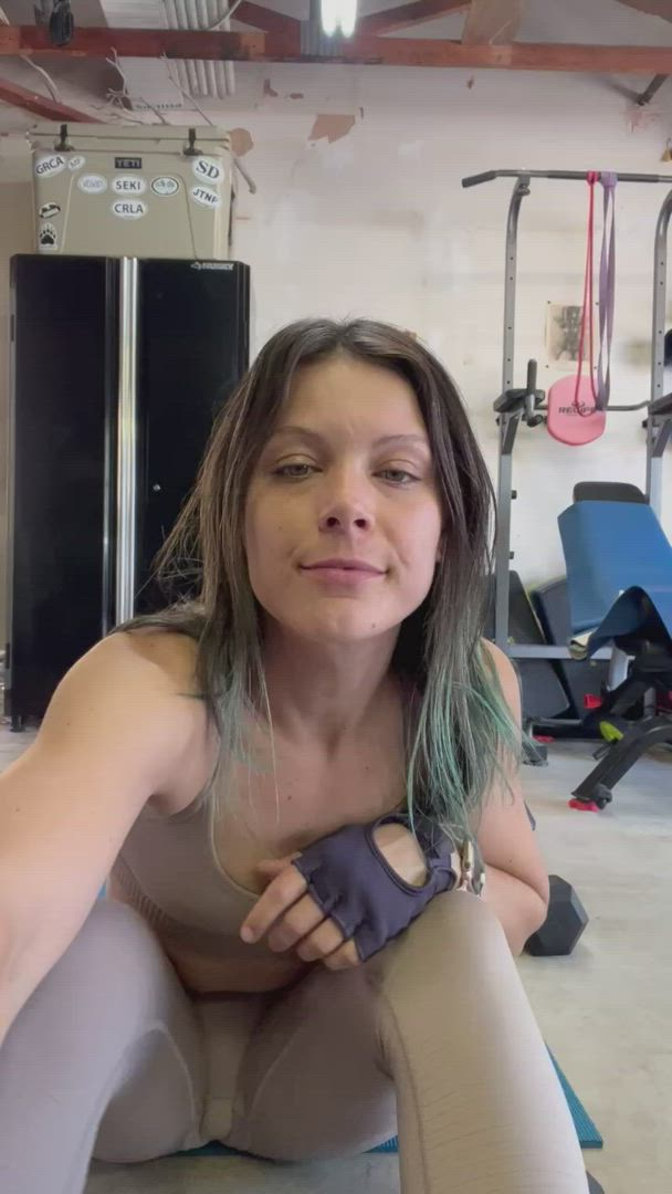 Workout porn video with onlyfans model  <strong>@hardkora</strong>