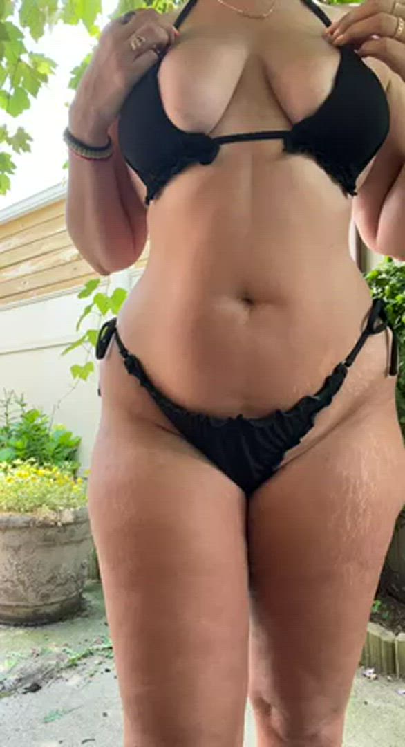 Bikini porn video with onlyfans model LiLGrnEyez <strong>@lilgrneyez</strong>