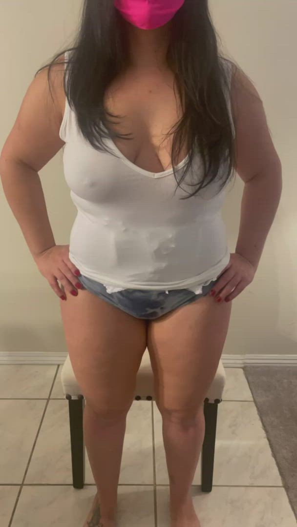 Curvy porn video with onlyfans model Lunalipps <strong>@lunalipps</strong>