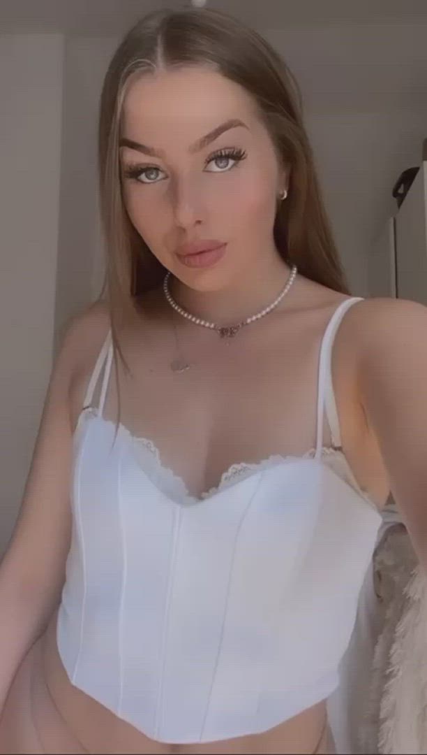 Blonde porn video with onlyfans model Mia Tyson <strong>@mia-tyson</strong>