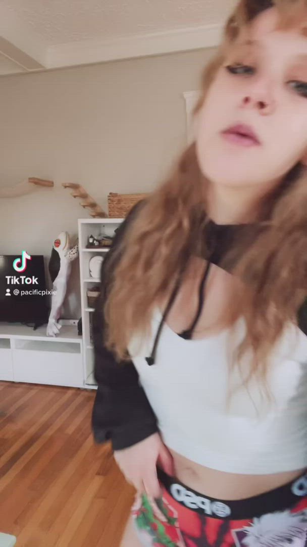 TikTok porn video with onlyfans model  <strong>@pacificpixie</strong>