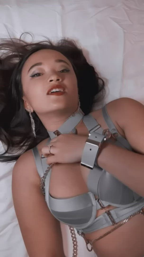 BDSM porn video with onlyfans model ravenlynette <strong>@ravenlynette</strong>