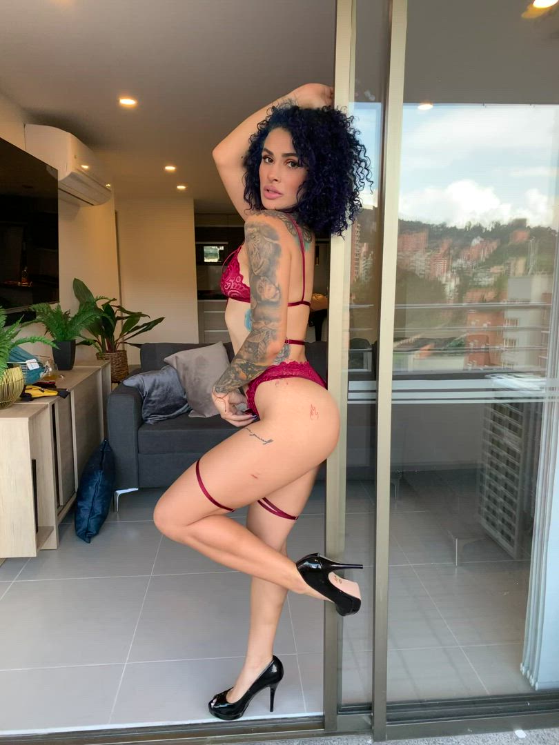 Latina porn video with onlyfans model seravergara <strong>@seravergara</strong>