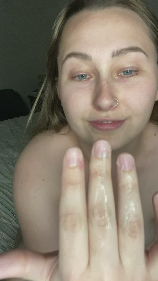 Amateur porn video with onlyfans model strawberryglazee <strong>@strawberryglazee</strong>