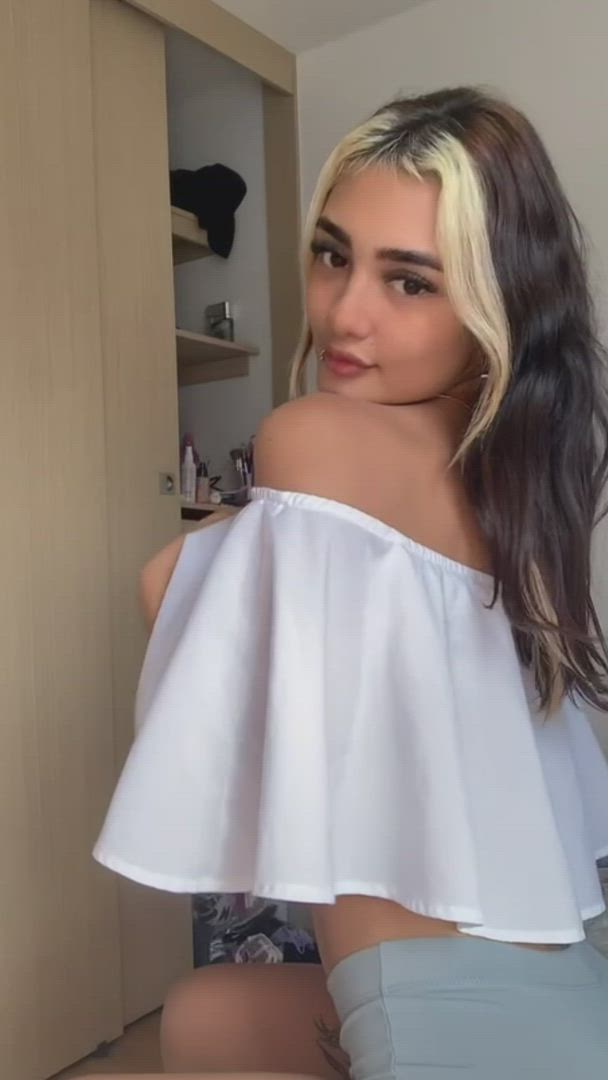 Brunette porn video with onlyfans model tatianaxo2003 <strong>@tatianaxo2003</strong>