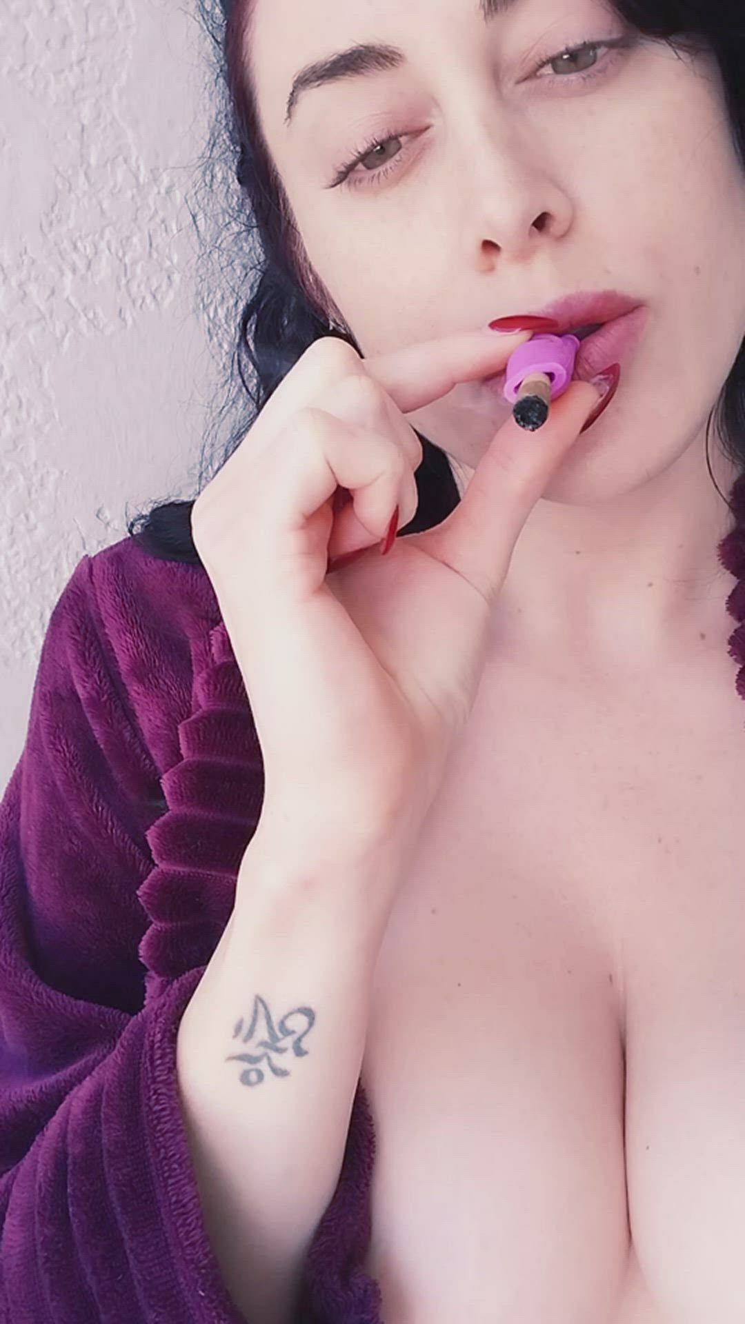 Big Tits porn video with onlyfans model taybbygrlx <strong>@taybbygrlx</strong>