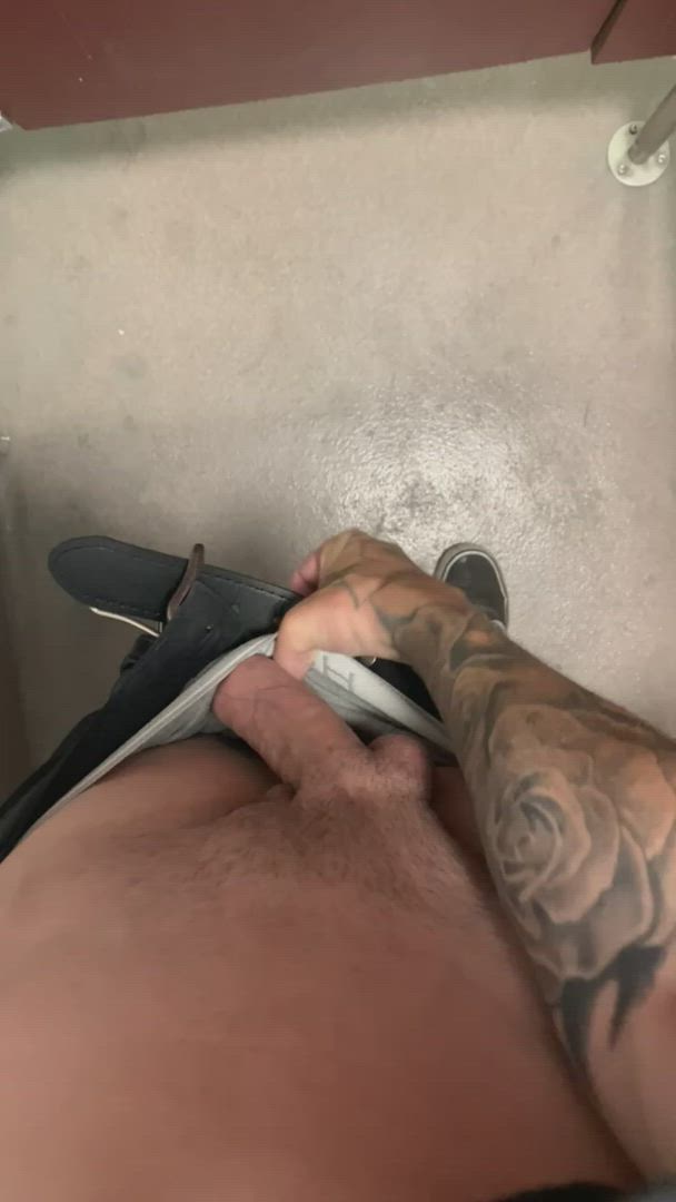 Flashing porn video with onlyfans model thatdudejamie <strong>@thatdudejamie</strong>