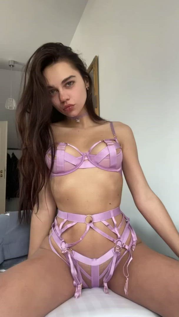 OnlyFans porn video with onlyfans model thehouseoftea <strong>@amvavx</strong>