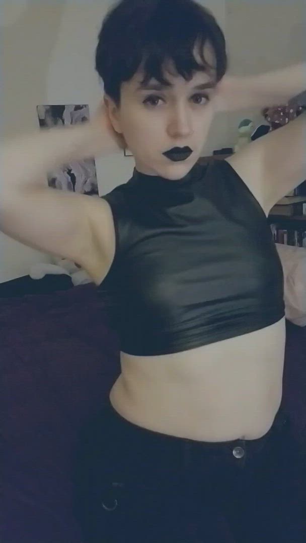Dancing porn video with onlyfans model thesleepyelf <strong>@thesleepyelf</strong>