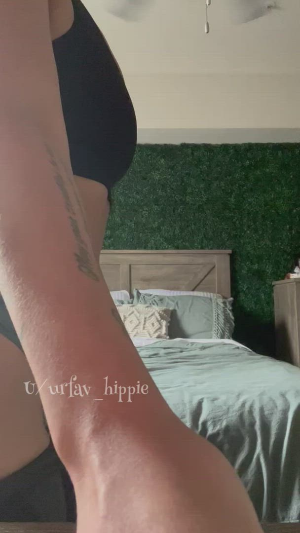 Yoga Pants porn video with onlyfans model  <strong>@yourfavhippie</strong>