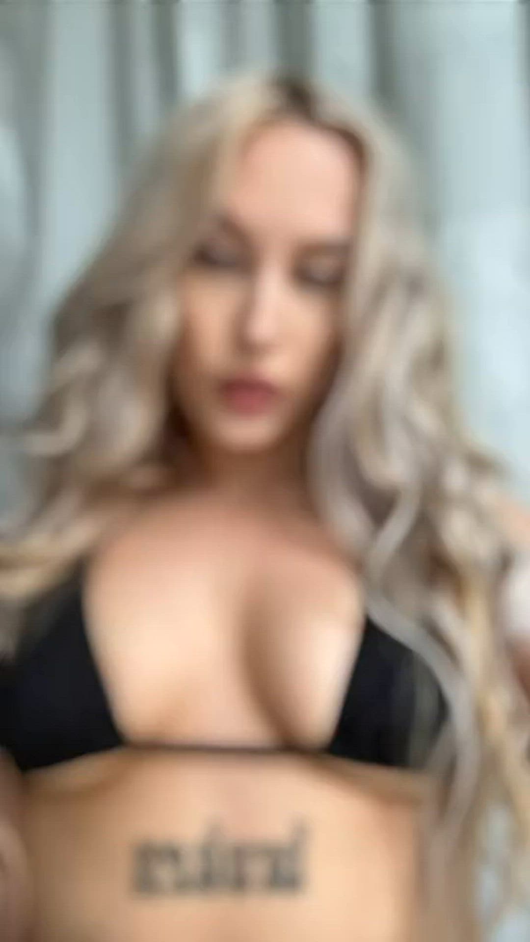 Blonde porn video with onlyfans model ostkreuz <strong>@juicyassqueen</strong>
