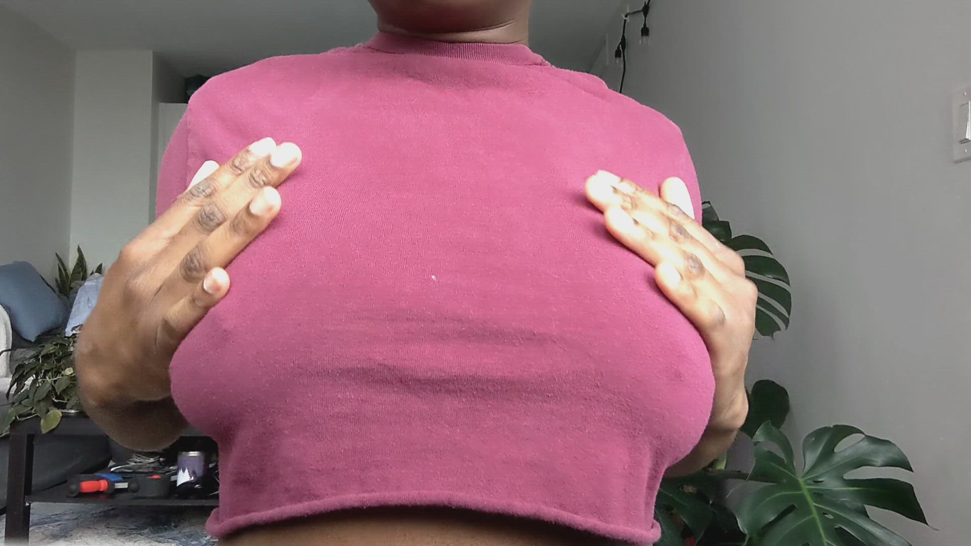 Big Tits porn video with onlyfans model peachrockbod <strong>@evesisaac</strong>