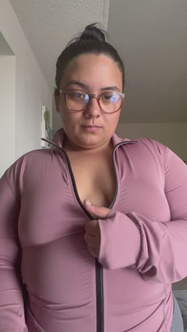 Small Tits porn video with onlyfans model Perfectpeachxxx <strong>@perfectpeachxxx</strong>