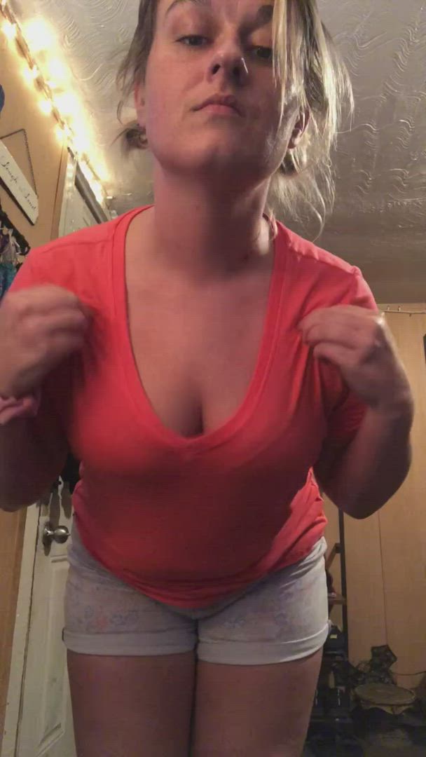 Amateur porn video with onlyfans model pinkyto04 <strong>@pinkyto4</strong>