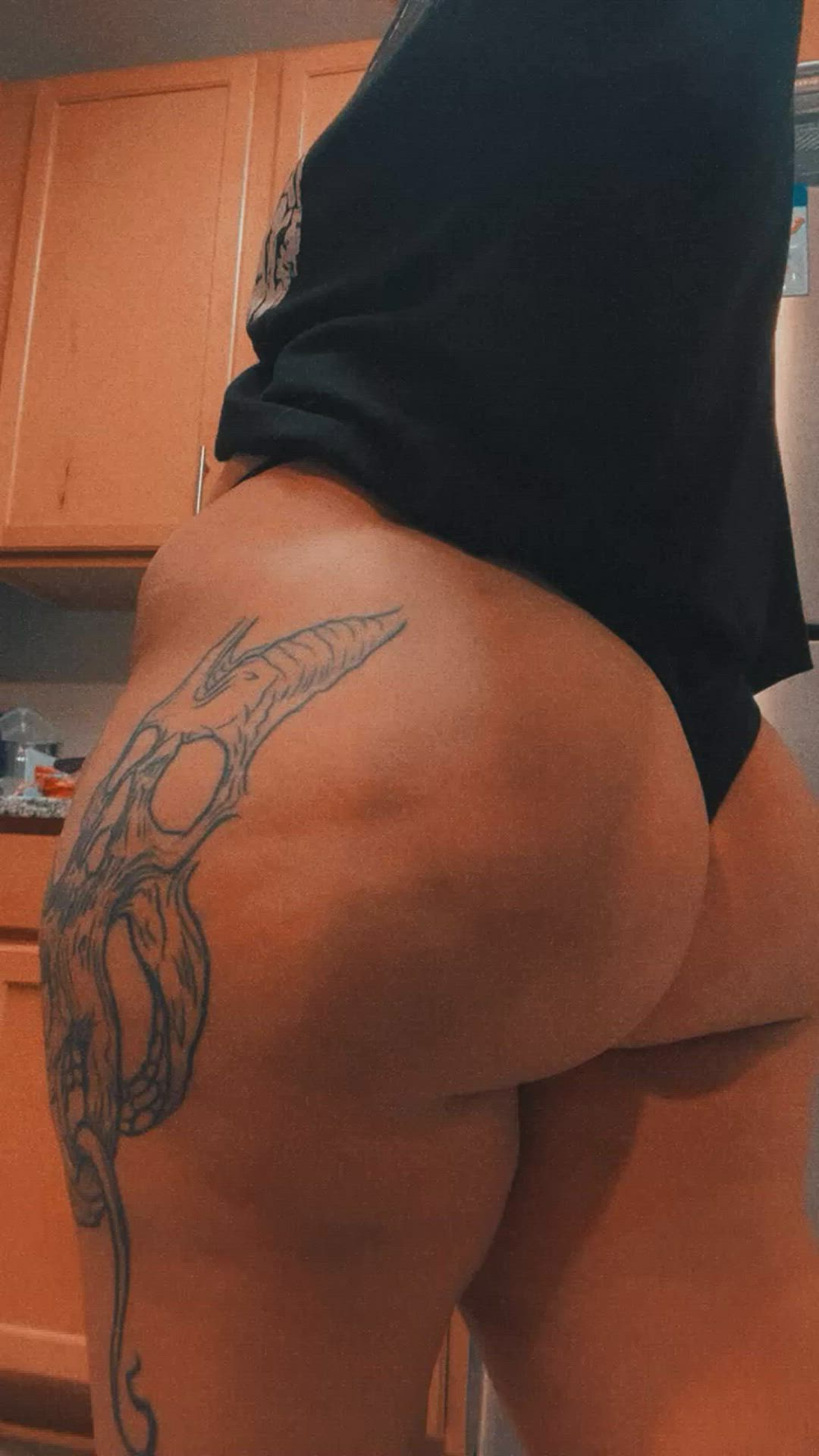 Ass porn video with onlyfans model plustoxic2 <strong>@itsgypsylulu</strong>